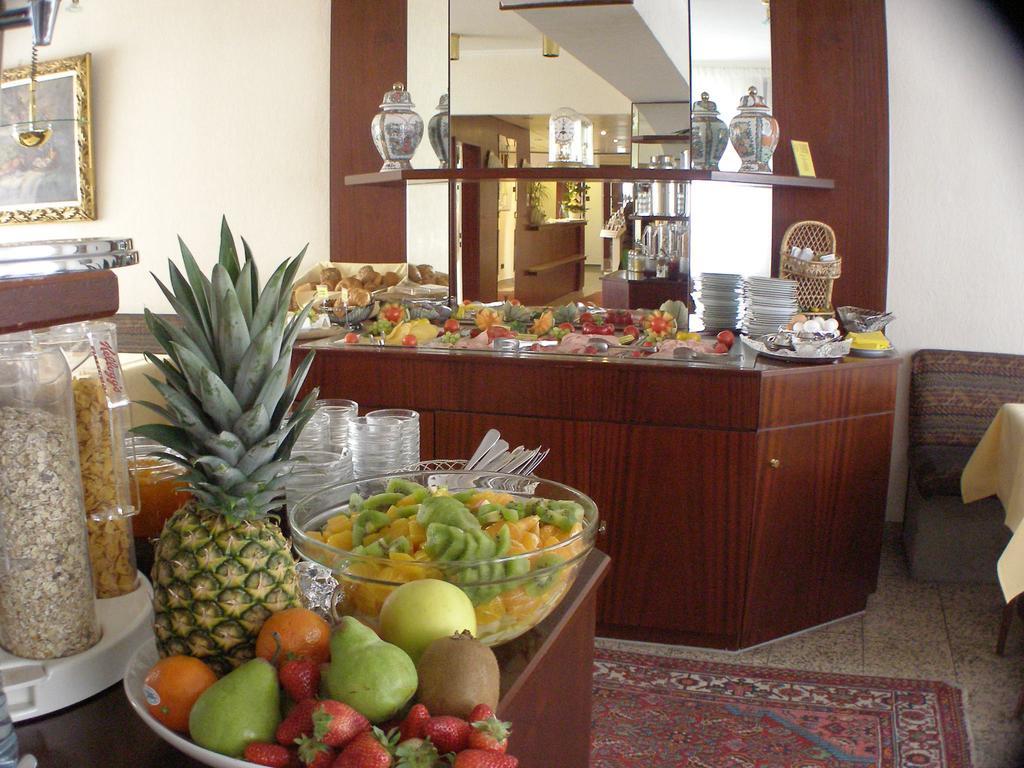 Hotel Astoria Frankfurt am Main Buitenkant foto