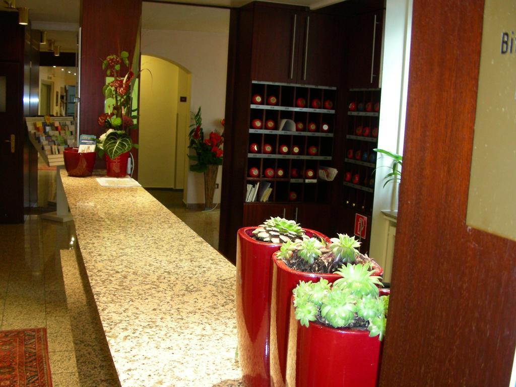 Hotel Astoria Frankfurt am Main Buitenkant foto