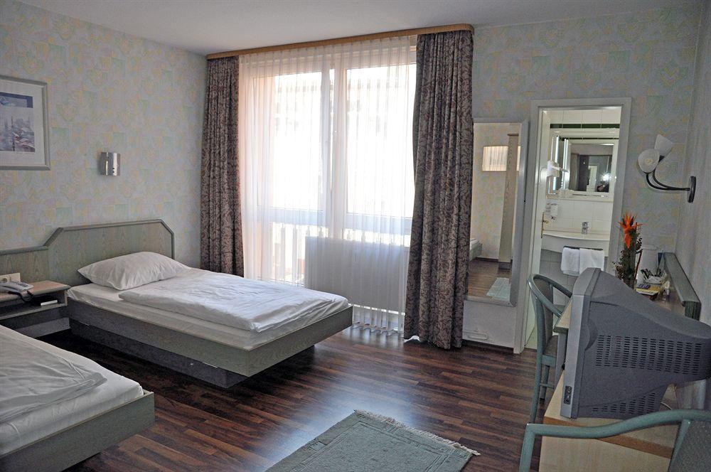 Hotel Astoria Frankfurt am Main Buitenkant foto