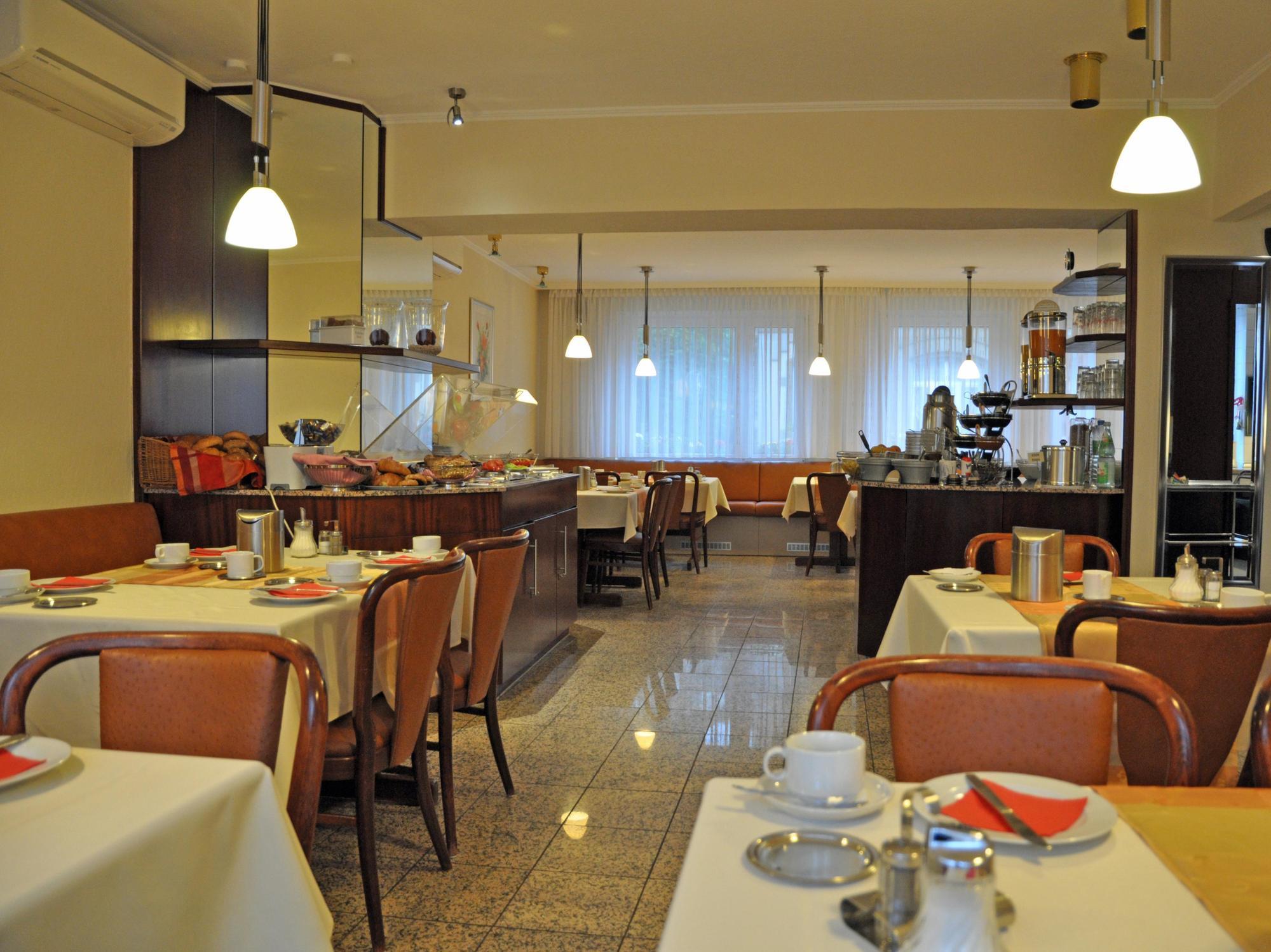 Hotel Astoria Frankfurt am Main Buitenkant foto