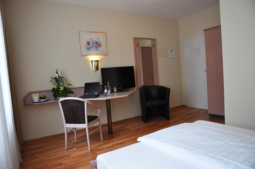 Hotel Astoria Frankfurt am Main Buitenkant foto