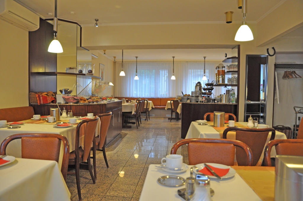 Hotel Astoria Frankfurt am Main Buitenkant foto